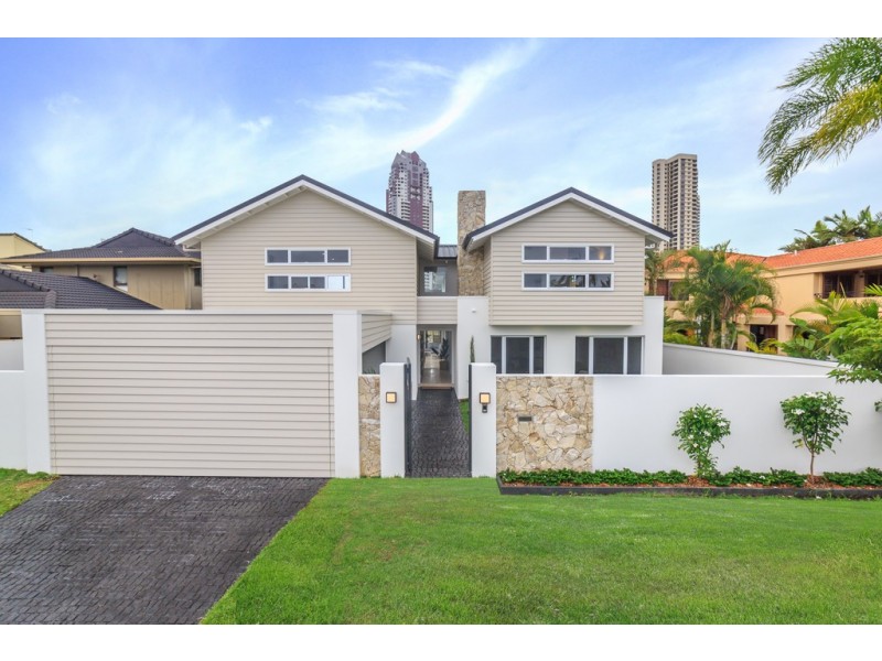 17 Seafarer Court, Paradise Waters QLD 4217