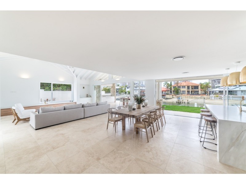 17 Seafarer Court, Paradise Waters QLD 4217