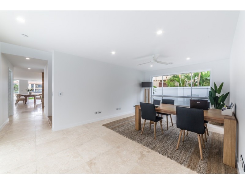 17 Seafarer Court, Paradise Waters QLD 4217