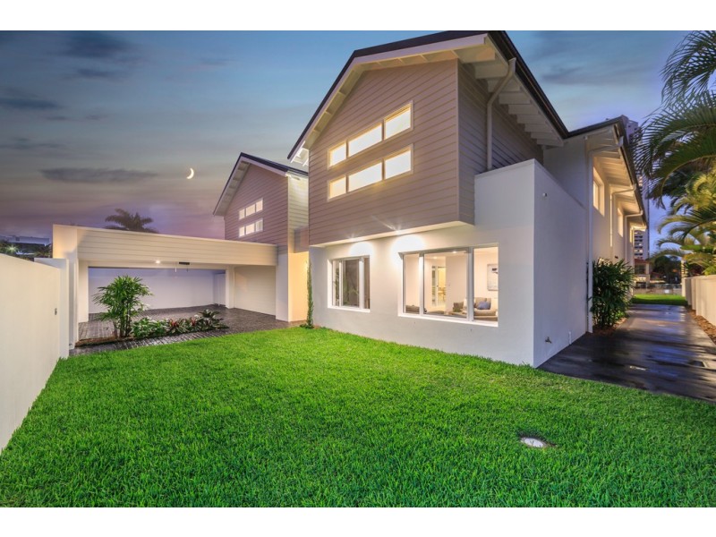 17 Seafarer Court, Paradise Waters QLD 4217