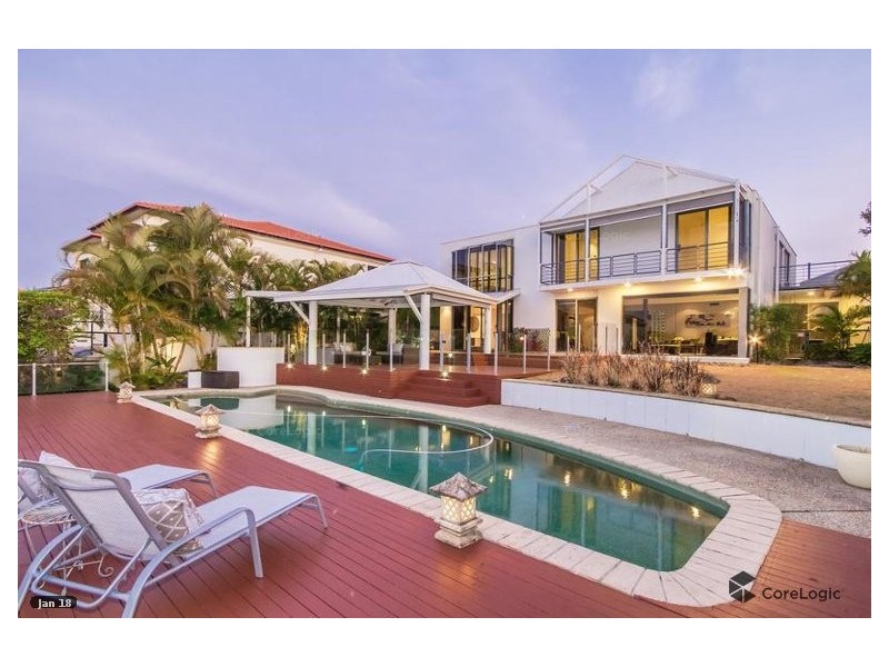 28 Bollard Circuit, Clear Island Waters QLD 4226