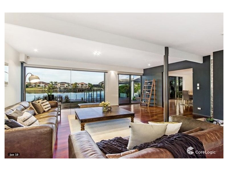 28 Bollard Circuit, Clear Island Waters QLD 4226