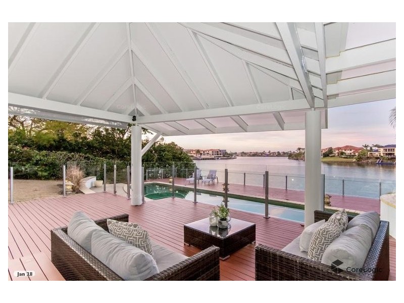28 Bollard Circuit, Clear Island Waters QLD 4226