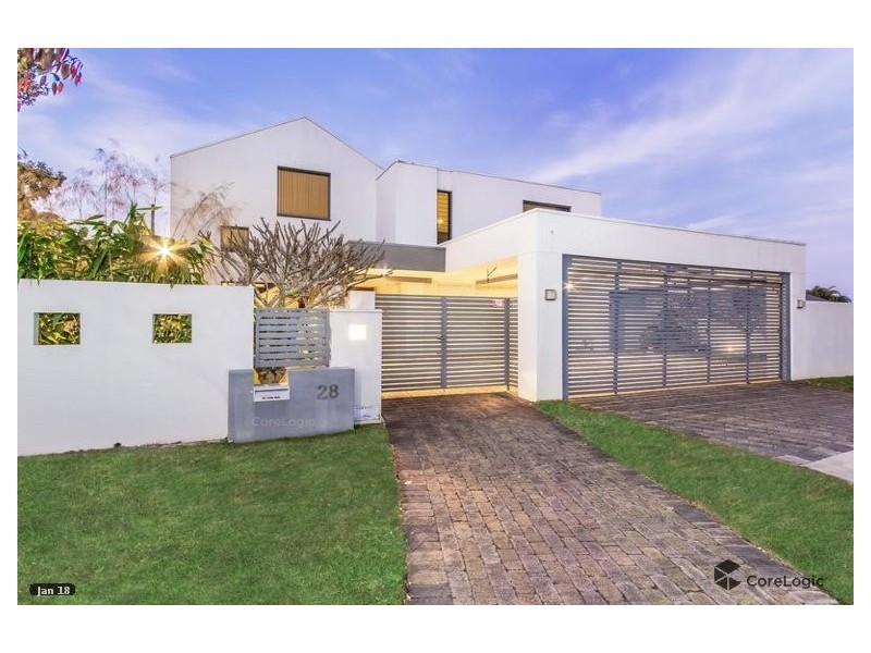 28 Bollard Circuit, Clear Island Waters QLD 4226