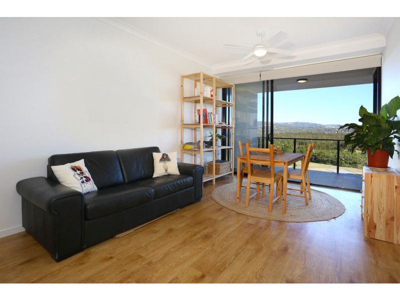 10608/112 Palm Meadows Drive, Carrara QLD 4211