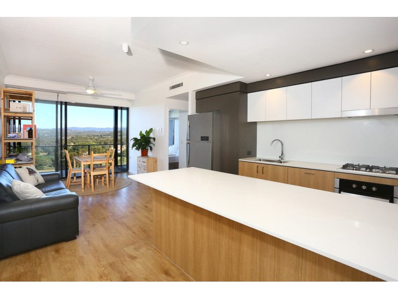 10608/112 Palm Meadows Drive, Carrara QLD 4211