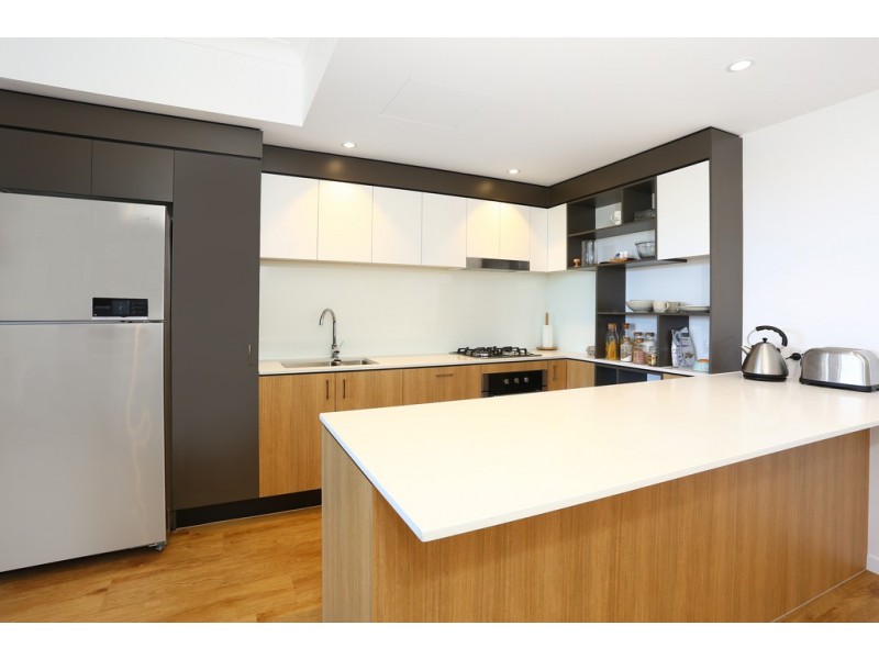 10608/112 Palm Meadows Drive, Carrara QLD 4211