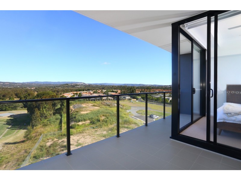 10608/112 Palm Meadows Drive, Carrara QLD 4211