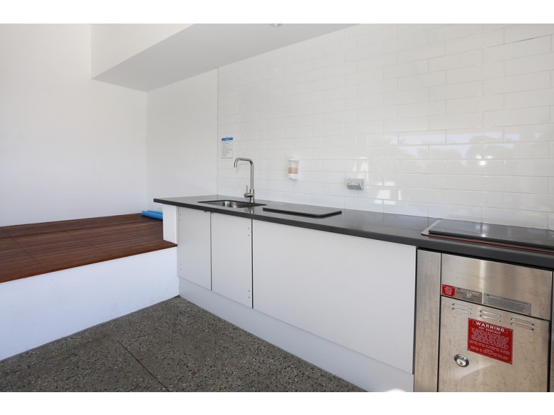 10608/112 Palm Meadows Drive, Carrara QLD 4211