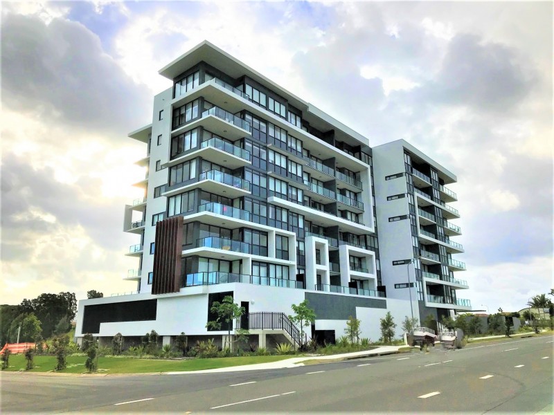 10608/112 Palm Meadows Drive, Carrara QLD 4211