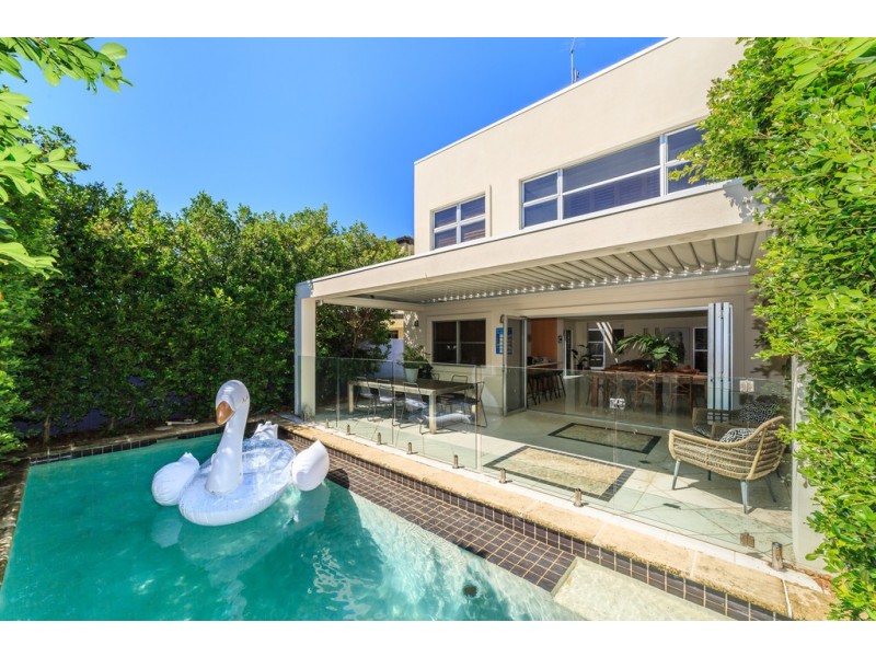 15 Durham Street, Southport QLD 4215