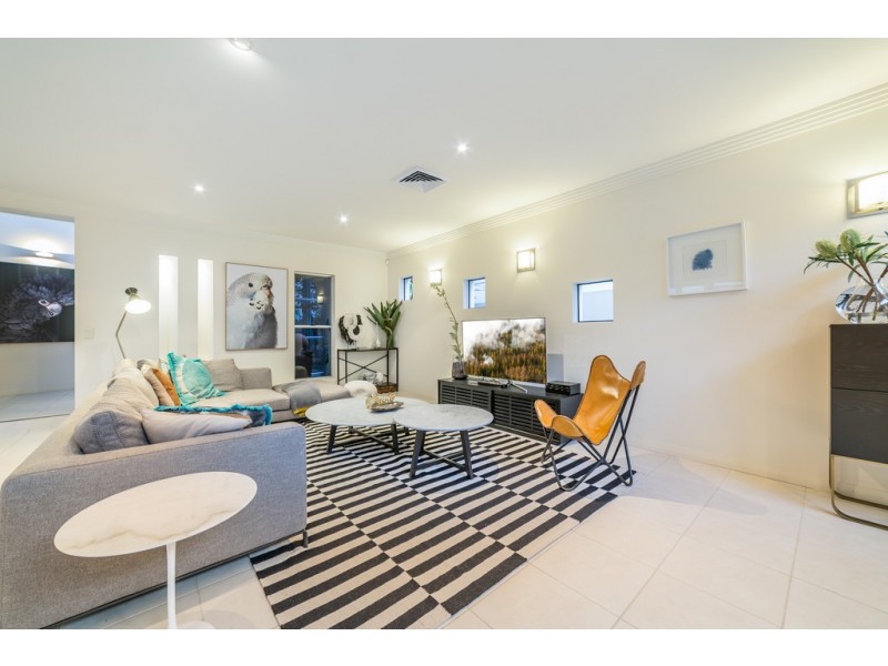 15 Durham Street, Southport QLD 4215