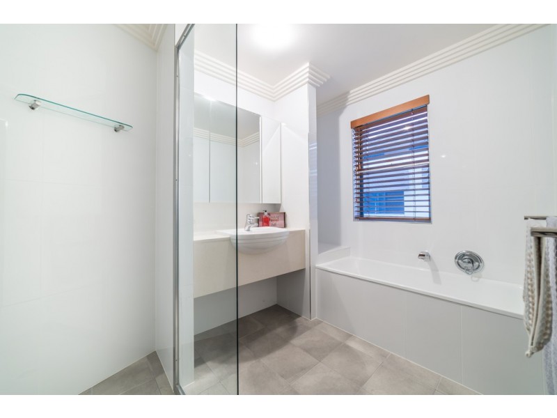 15 Durham Street, Southport QLD 4215