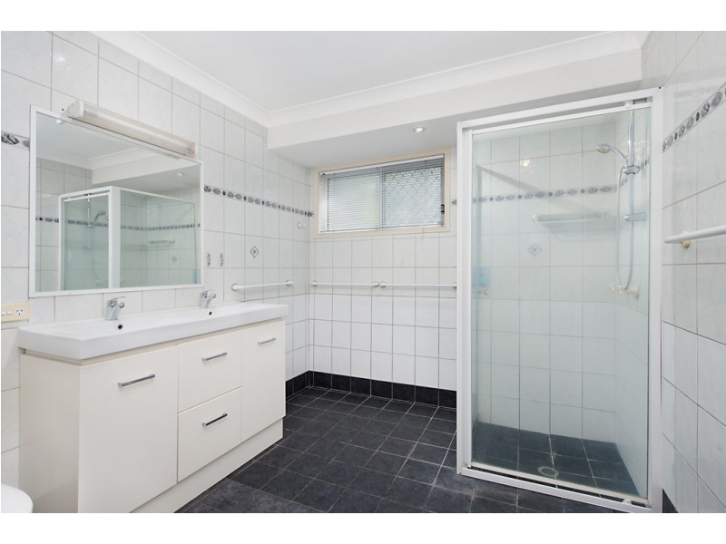 65 Henry Cotton Drive, Parkwood QLD 4214