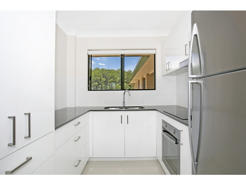 5/54 Oceanic Drive, Mermaid Waters QLD 4218