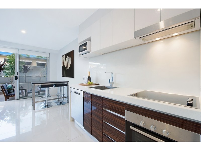 46-48 Peerless Avenue, Mermaid Beach QLD 4218