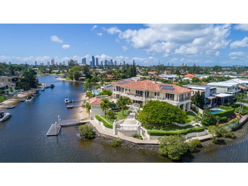 60 Sophie Avenue ‘The Palms’, Broadbeach Waters QLD 4218
