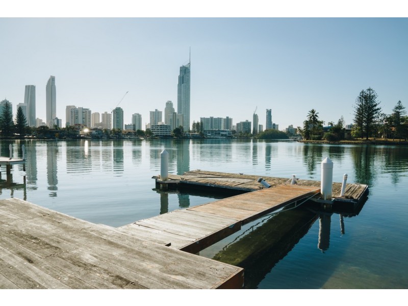 29 The Promenade, Isle Of Capri QLD 4217