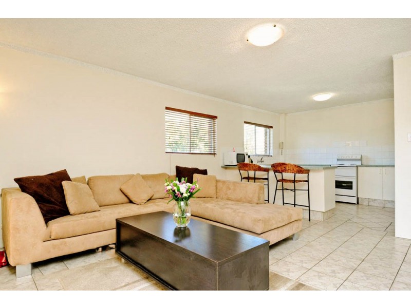 1/68 Albatross Ave, Mermaid Beach QLD 4218