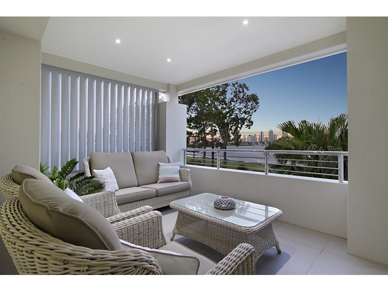 69 Regatta Parade, Southport QLD 4215