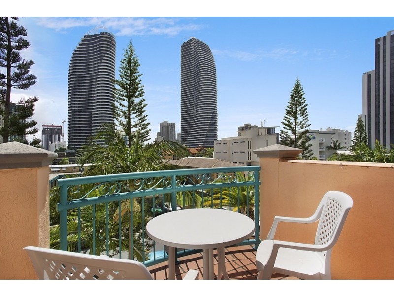 35A and B ‘Aruba Surf’ 20 Anne Avenue, Broadbeach QLD 4218