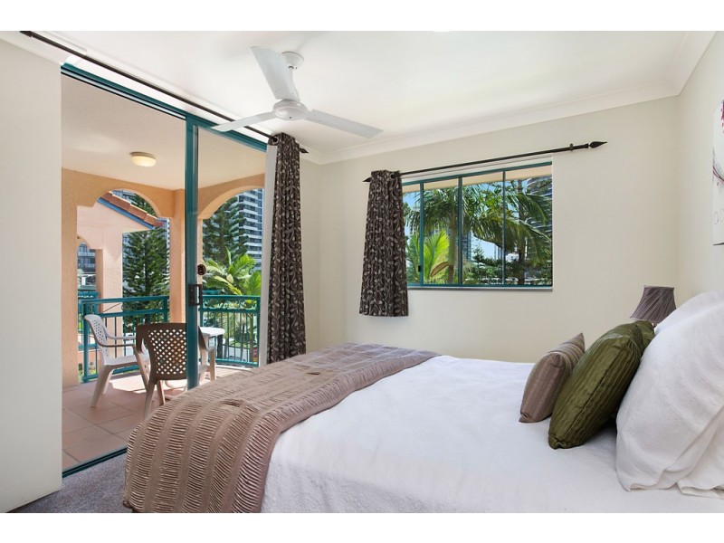 35A and B ‘Aruba Surf’ 20 Anne Avenue, Broadbeach QLD 4218