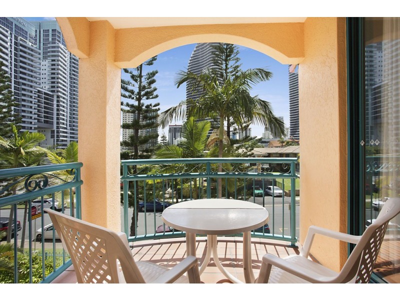 35A and B ‘Aruba Surf’ 20 Anne Avenue, Broadbeach QLD 4218