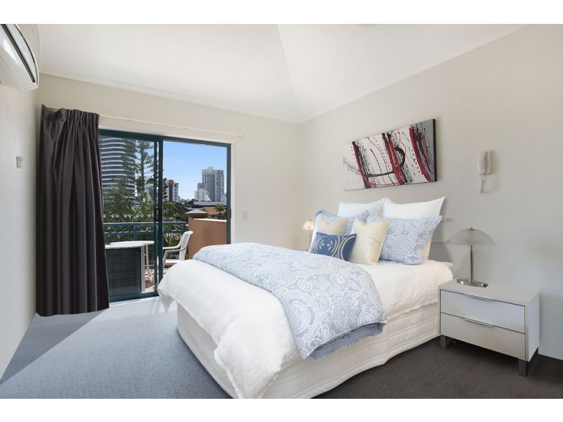 35A and B ‘Aruba Surf’ 20 Anne Avenue, Broadbeach QLD 4218