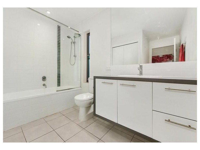 220/2-4 Riverwalk Avenue, Robina QLD 4226