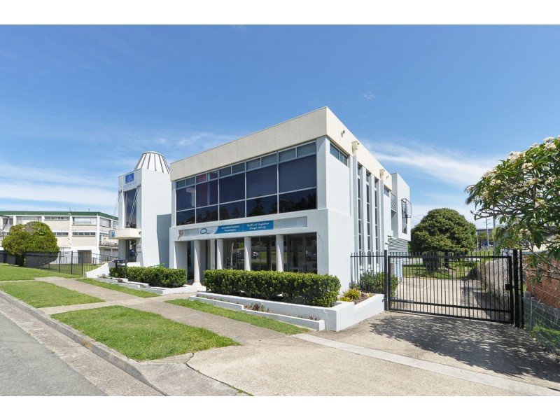 94 Eugaree Street, Southport QLD 4215