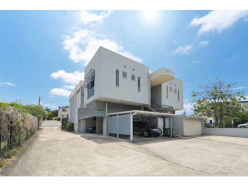 94 Eugaree Street, Southport QLD 4215