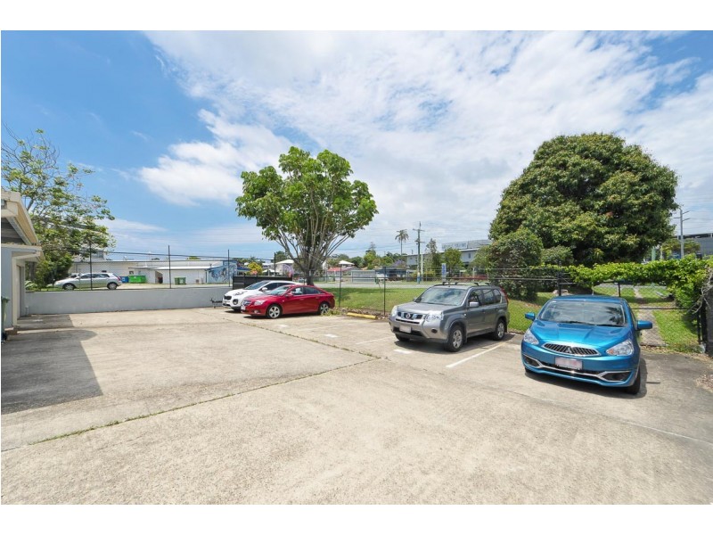 94 Eugaree Street, Southport QLD 4215