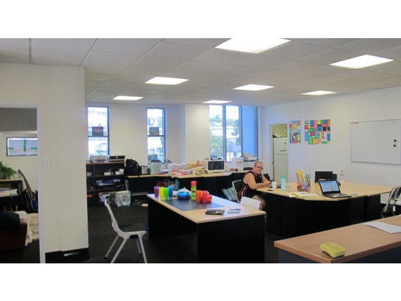 94 Eugaree Street, Southport QLD 4215