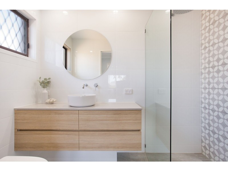 171 Campbell Street, Sorrento QLD 4217
