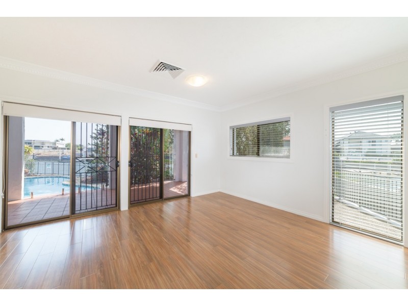22 Binda Place, Sorrento QLD 4217