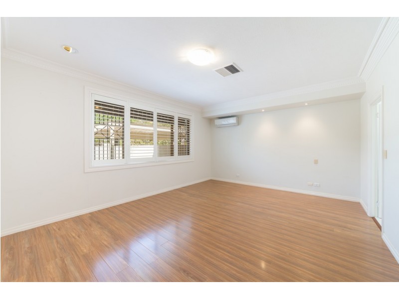 22 Binda Place, Sorrento QLD 4217