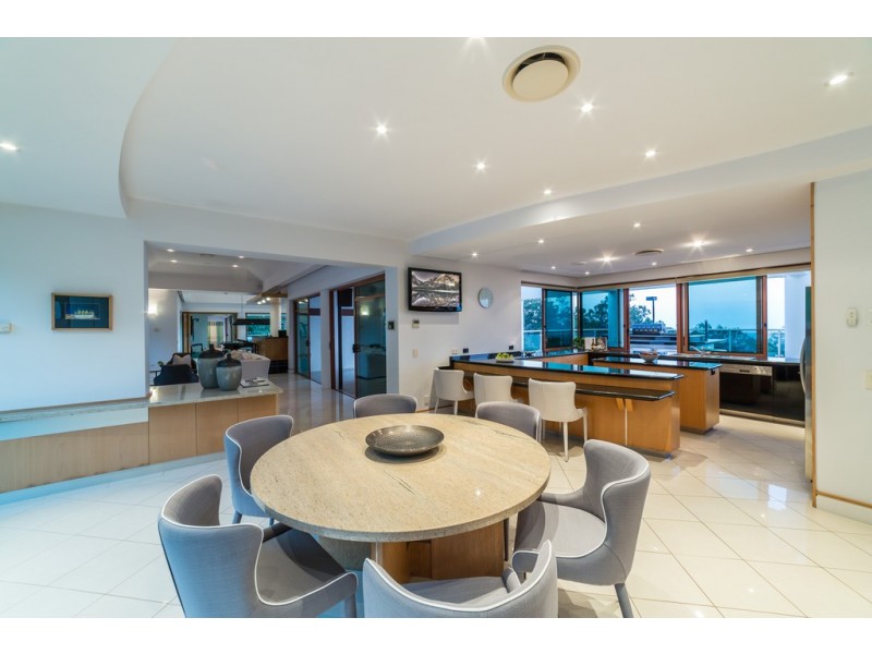 483 The Panorama, Tallai QLD 4213