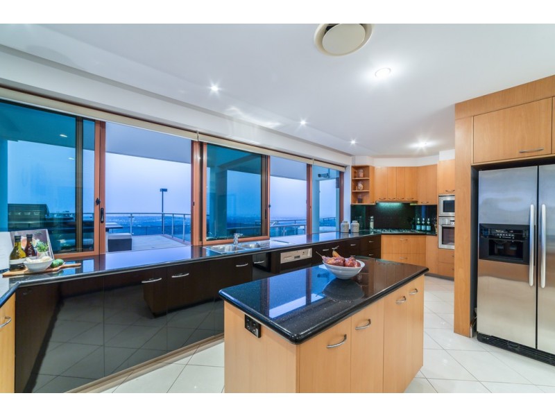 483 The Panorama, Tallai QLD 4213