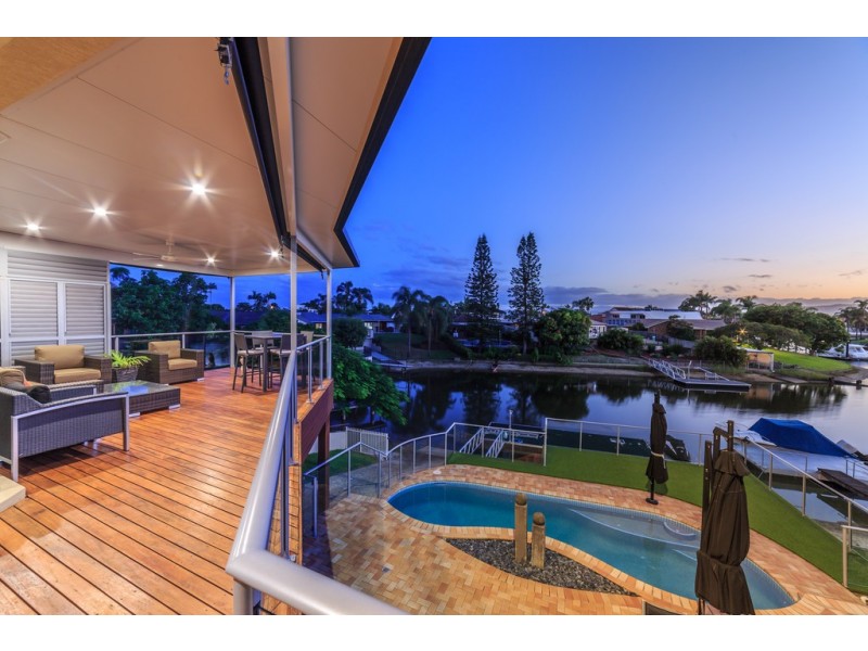 6 Adler Court, Benowa Waters QLD 4217