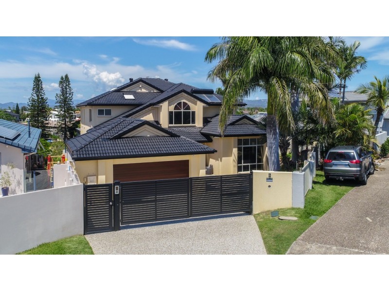 6 Adler Court, Benowa Waters QLD 4217
