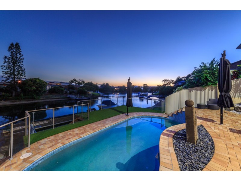 6 Adler Court, Benowa Waters QLD 4217