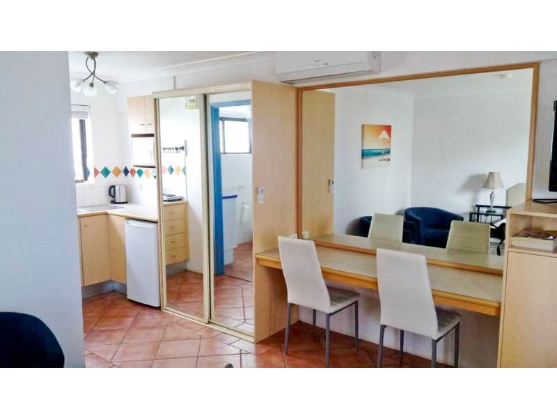 205/132 Marine Parade, Southport QLD 4215