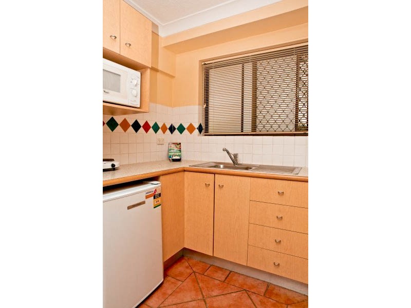 205/132 Marine Parade, Southport QLD 4215