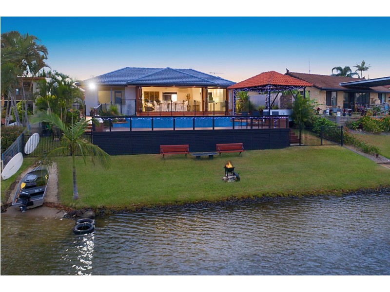 206 Acanthus Avenue, Burleigh Waters QLD 4220