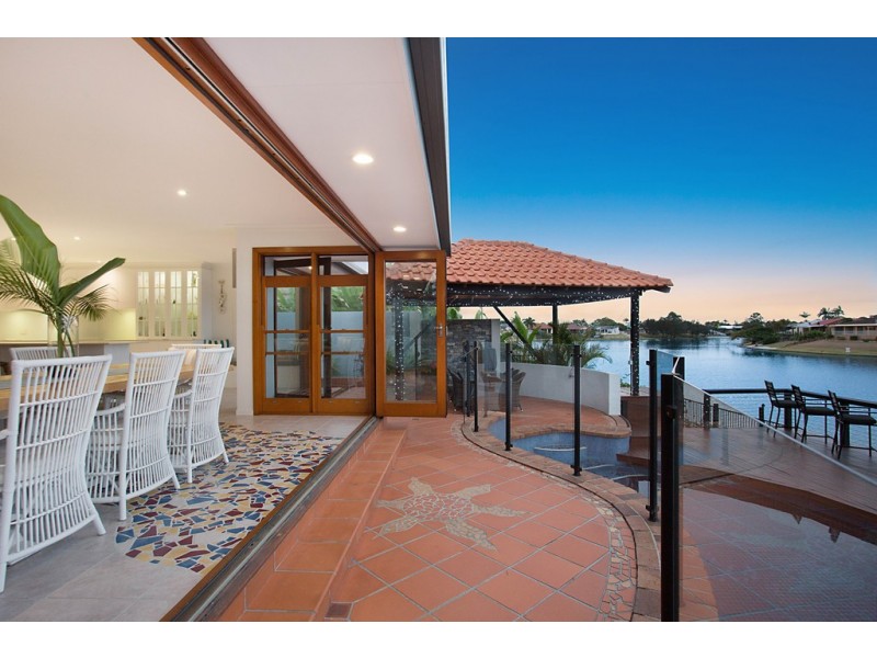 206 Acanthus Avenue, Burleigh Waters QLD 4220