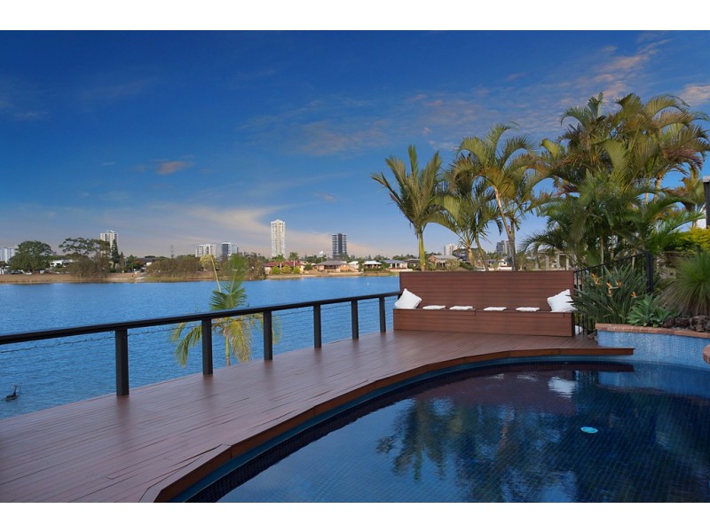 206 Acanthus Avenue, Burleigh Waters QLD 4220