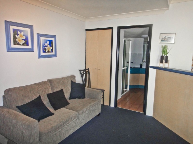 35A/11-17 Phillip Ave “Aruba Sands”, Broadbeach QLD 4218