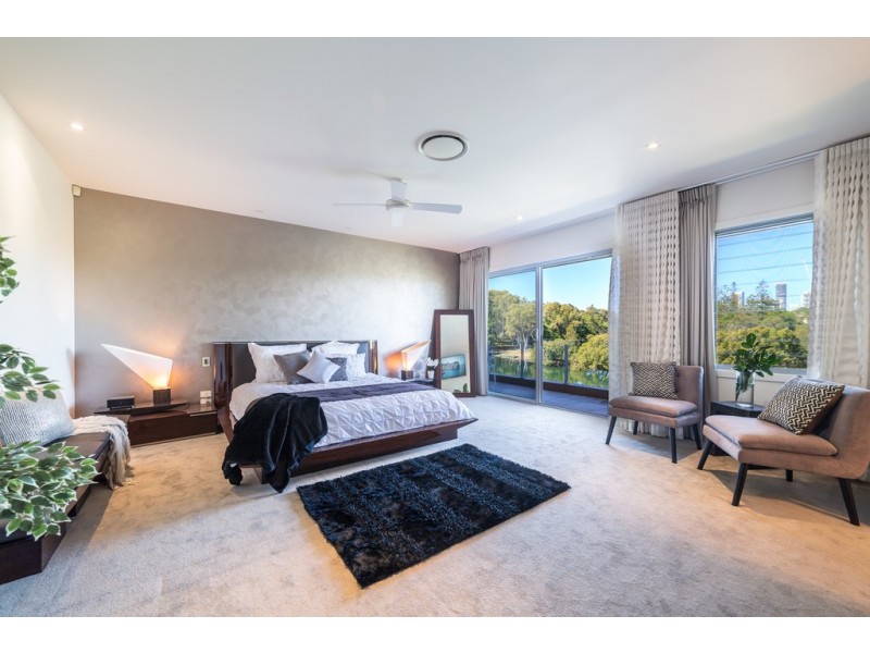 62 Monaco Street, Broadbeach Waters QLD 4218
