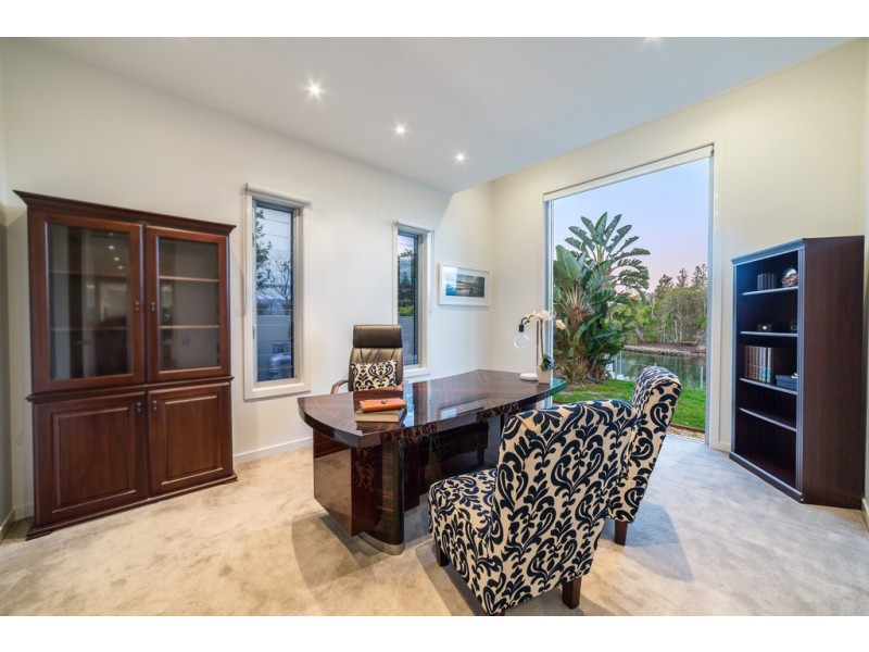 62 Monaco Street, Broadbeach Waters QLD 4218