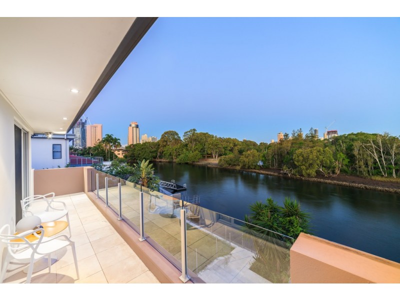 62 Monaco Street, Broadbeach Waters QLD 4218